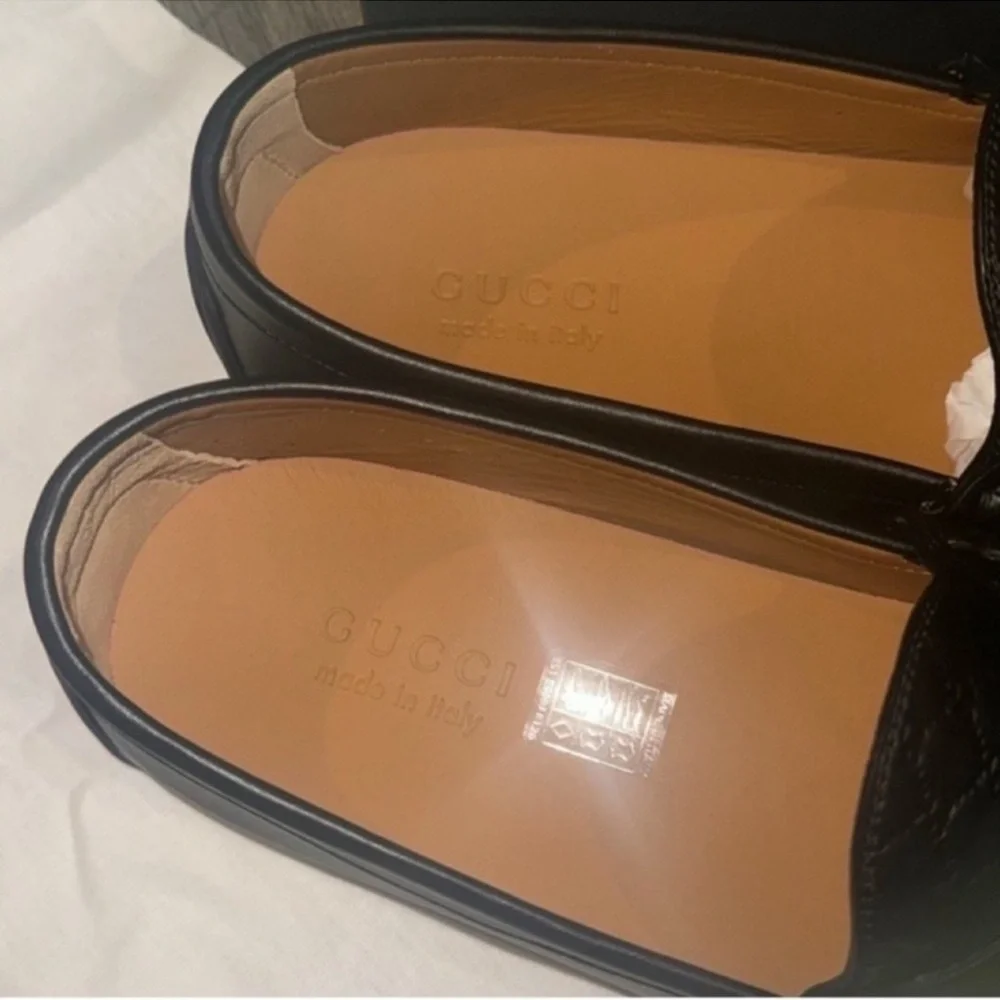 New in box authentic Gucci luxury designer GG black leather loafers drivers 11.5